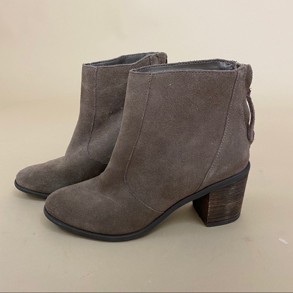 Crown Vintage Robbie Zip Back Suede Booties 6